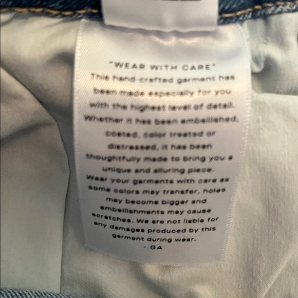 Good American Slant Button Fly Straight Jeans - Picture 10 of 10